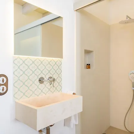 Ferienhaus Fuer 5 Personen Ca 150 Qm In Ciutadella, Menorca Westkueste Von Menorca *